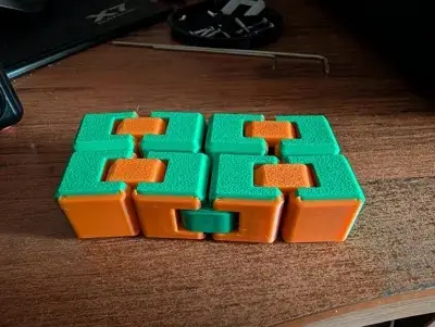 Two-faced Sturdy Infinity Cube – Fidget Toy