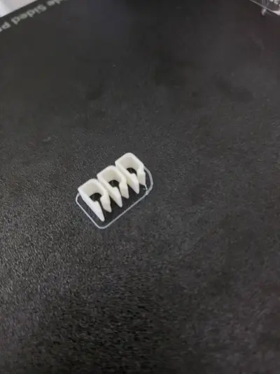 Tri-Clip Express: The Ultimate Mini Cable Keepers 🛠️⚡