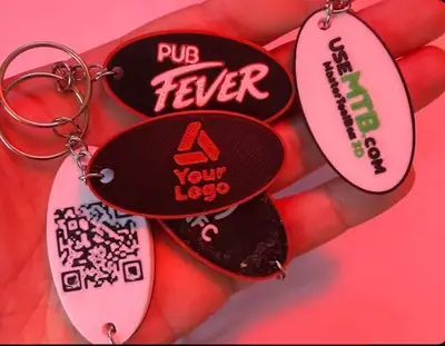 Llavero personalizado con logotipo empresarial – Ovalado, QR y NFC