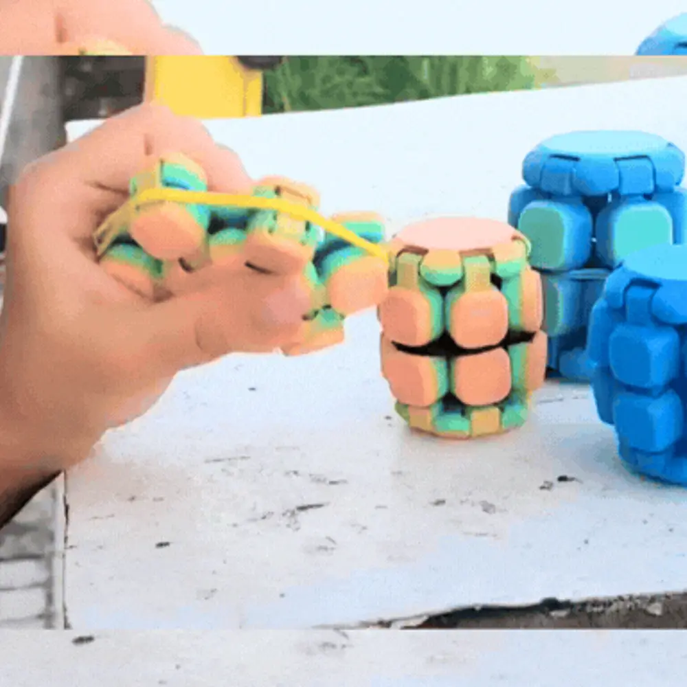 Fidget Squash Cluster Bomb 💣