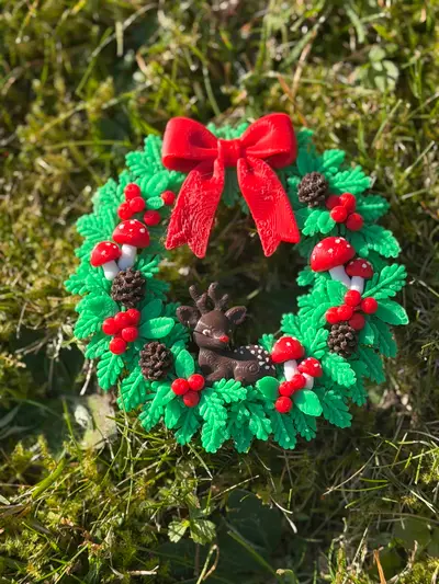Detailed Christmas Wreath with Deer & Mushrooms