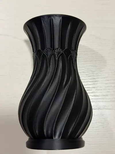 Vaso Elegante a Spirale