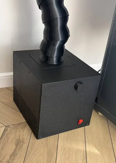 DIY Solder Fume Extractor – 4 Fans, HEPA + Carbon Filter (~€50 build)