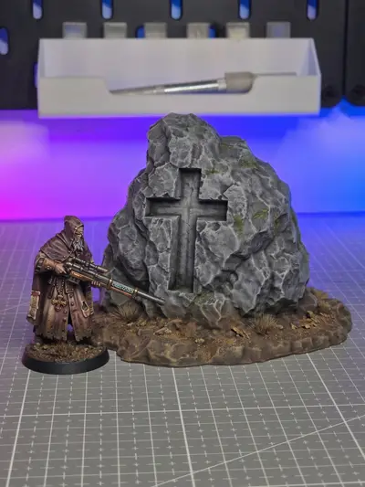 Stone Cross Sculpture - Grimdark Wargame Terrain