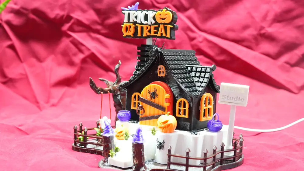 🎃 Haunted Halloween House Diorama by Monik Studio