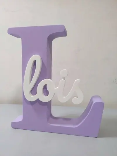 inicial L con nombre Lois