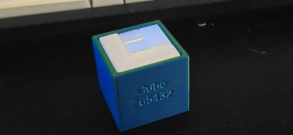 Cube-765432