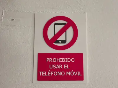Señal de Prohibido Usar el Móvil