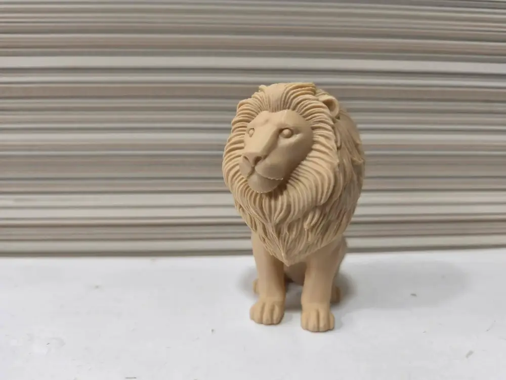 León