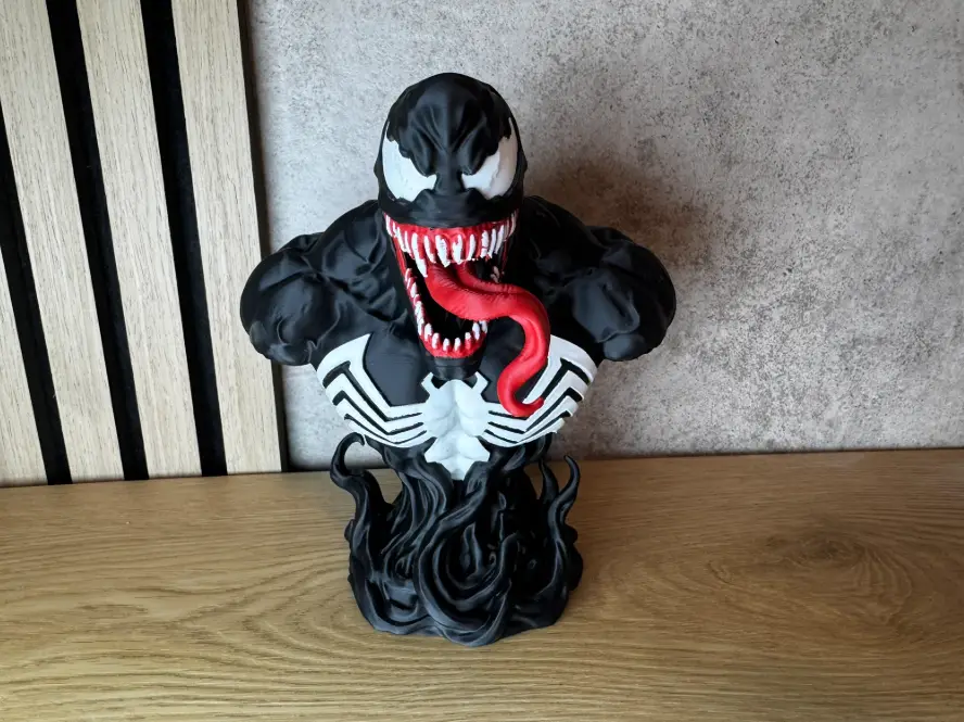 Venom Bust – Curling Tongue Display Sculpture