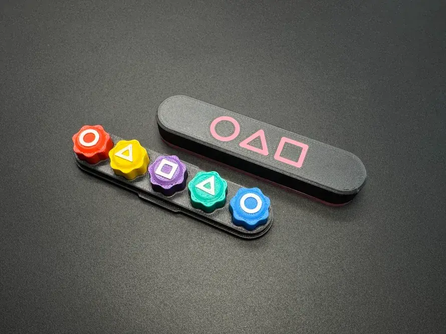 Gonggi – Squid Game-Inspired | Travel Box & Fillable Pieces